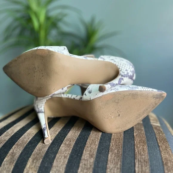 Steve Madden Elegant Snakeskin Patterned Heels size 10 - Picture 10 of 10